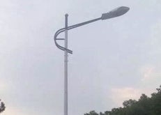 ستون‌های 13 متری چراغ‌های روشنایی خیابان سه‌گانه برای نورپردازی بندر دریایی